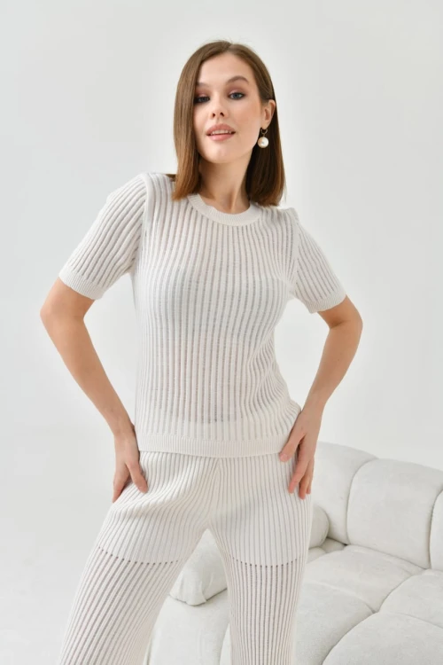 10713 TAŞ BİSİKLET YAKALI KISA KOLLU DELİKLİ DESENLİ PANTOLONLU TAKIM