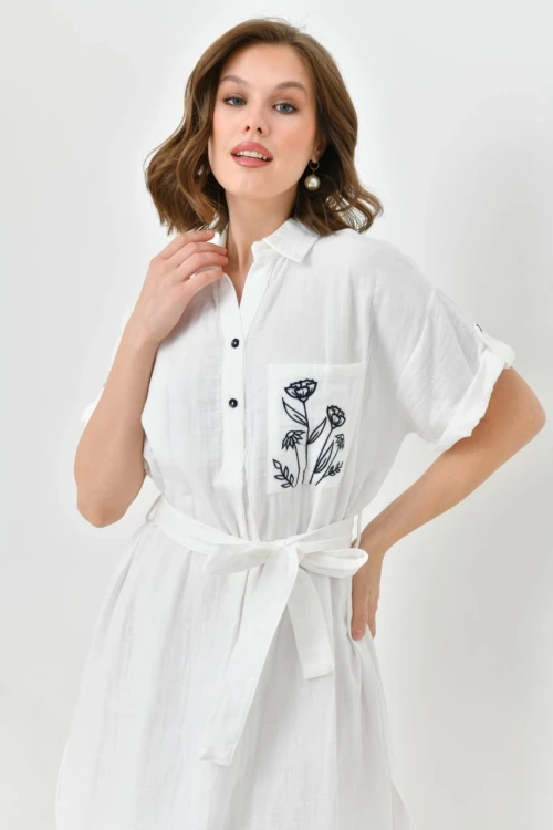 23097 KEMİK KISA KOLLU YAKALI YAKA DÜĞMELİ DESENLİ CEPLİ KEMERLİ ASTARSIZ ÇİFT YIRTMAÇLI ELBİSE