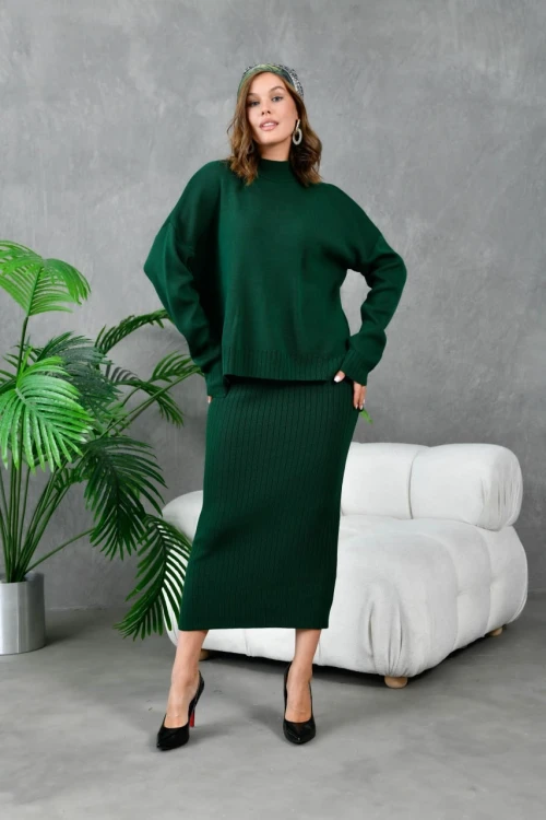 10270 KADIN ZÜMRÜT YÜKSEK BOYUNLU YIRTMAÇLI ARKASI UZUN ETEKLİ TAKIM