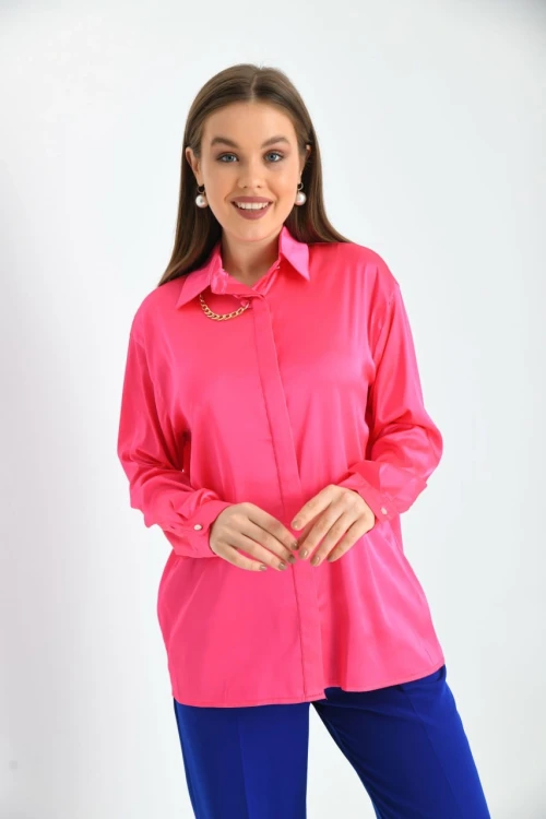 Kadın Gömlek Zincir Detaylı Saten Gömlek Fuşya - 22026