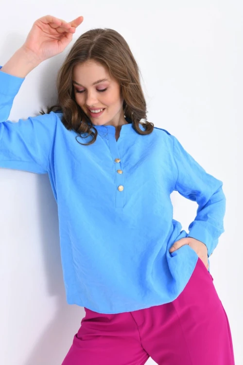 Kadın Gömlek Hakim Yaka Önü Kısa Arkası Uzun Apoletli Yarım Düğmeli Gömlek Saks - 23073