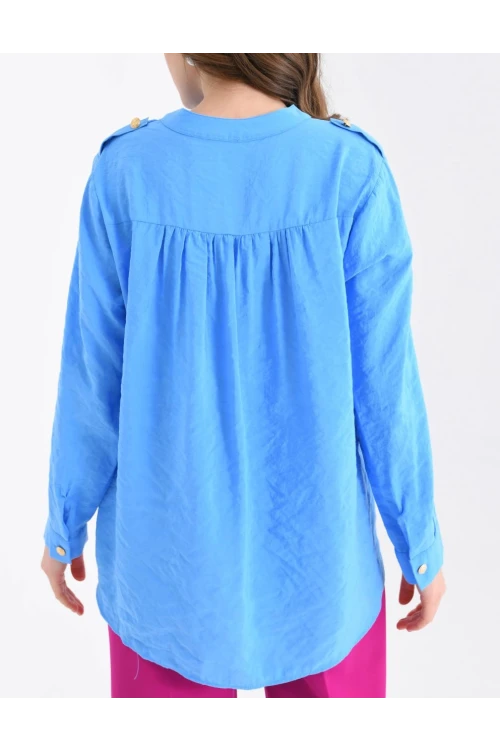 Kadın Gömlek Hakim Yaka Önü Kısa Arkası Uzun Apoletli Yarım Düğmeli Gömlek Saks - 23073