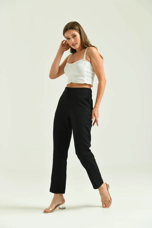 Kadın Kumaş Pantolon Düğme Detaylı Kadın Kumaş Pantolon Siyah - T013