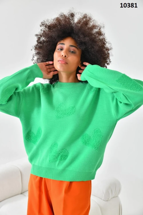 10318 KADIN ZÜMRÜT BİSİKLET YAKA KALP DESENLİ KAZAK