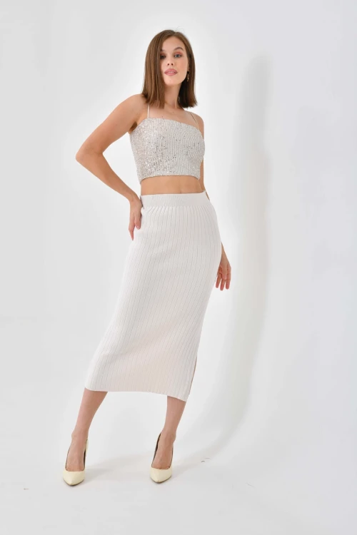 Uzun Yırtmaçlı Kalem Triko Etek