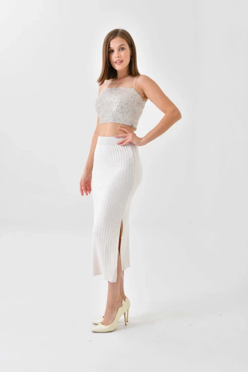 Uzun Yırtmaçlı Kalem Triko Etek