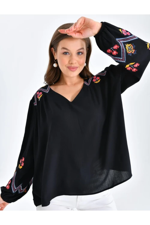 Kadın Bluz Omuz ve Kolları İşlemeli Büzgülü Kadın Bluz Siyah - 33035