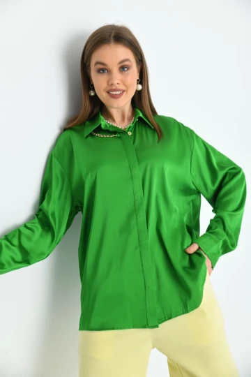 Kadın Gömlek Zincir Detaylı Saten Gömlek Yeşil - 22026