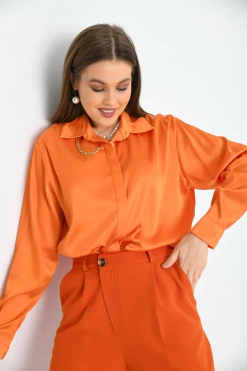 Kadın Gömlek Zincir Detaylı Saten Gömlek Turuncu - 22026