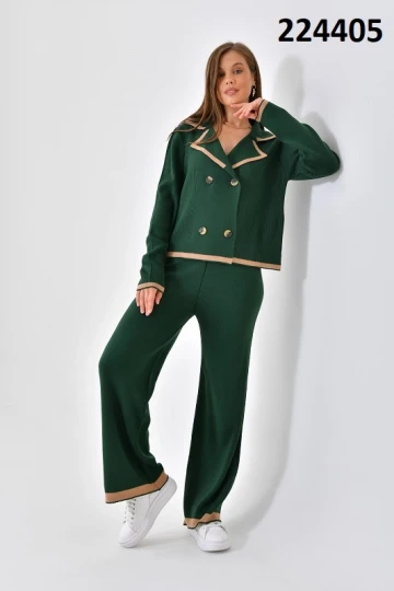 KADIN ZÜMRÜT YAKALI DÜĞMELİ YAKA BEL VE PAÇA ÇİZGİLİ TRİKO TAKIM