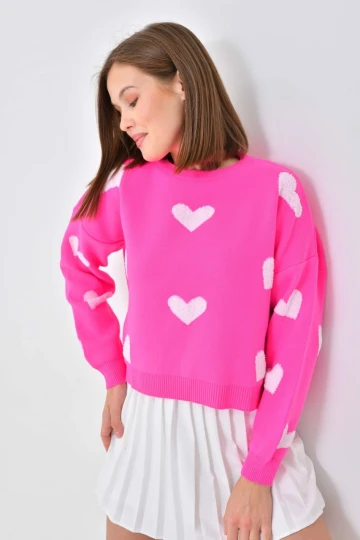 Kadın Kazak Beyaz Renkli Kalpli Fuşya Kazak Kadın Kazak