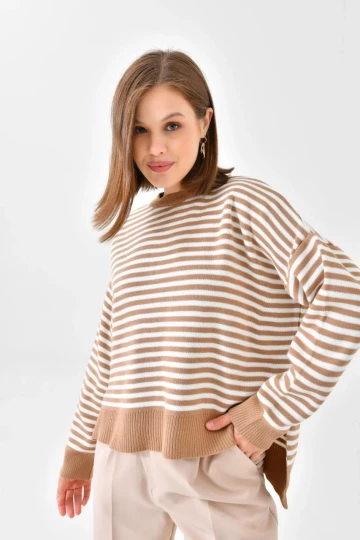 Kadın Kazak Çizgili Yuvarlak Yaka Kazak Camel - 224520
