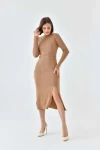 Kadın Elbise Boyunlu Yırtmaçlı Örme Elbise Camel - 10582
